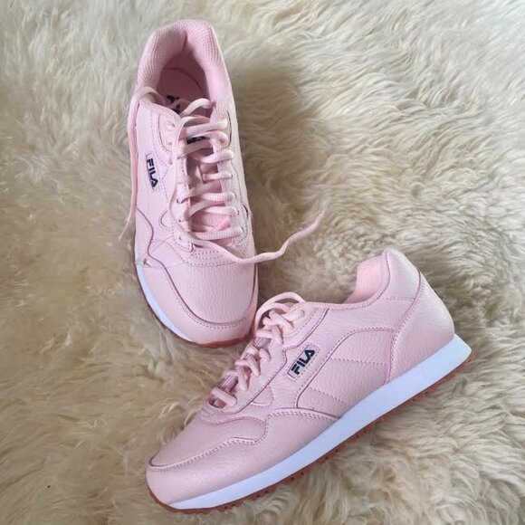 NEW FILA Women 8 Cress Casual  Comfy Sneakers Athletic Shoes in Pink Blush - Picture 1 of 4